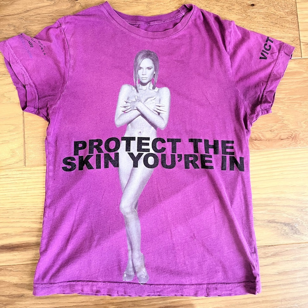 Vintage Marc Jacobs protect the skin your in tee shirt with victoria Beckham